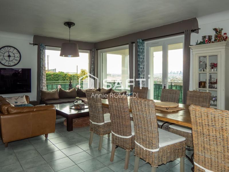 Maison - 122 m² - 4 pièces