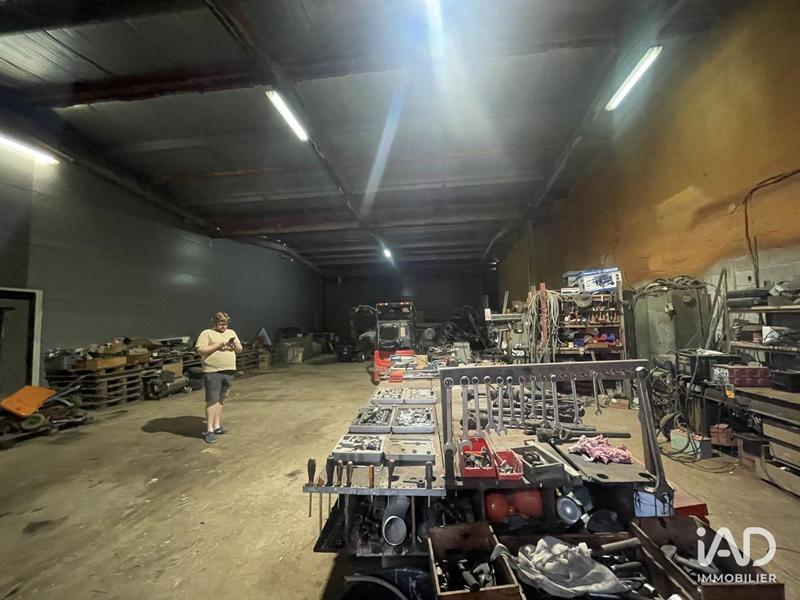 Local commercial - 3 800 m²