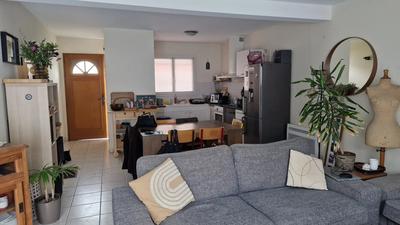 Maison - 93 m² - 5 pièces