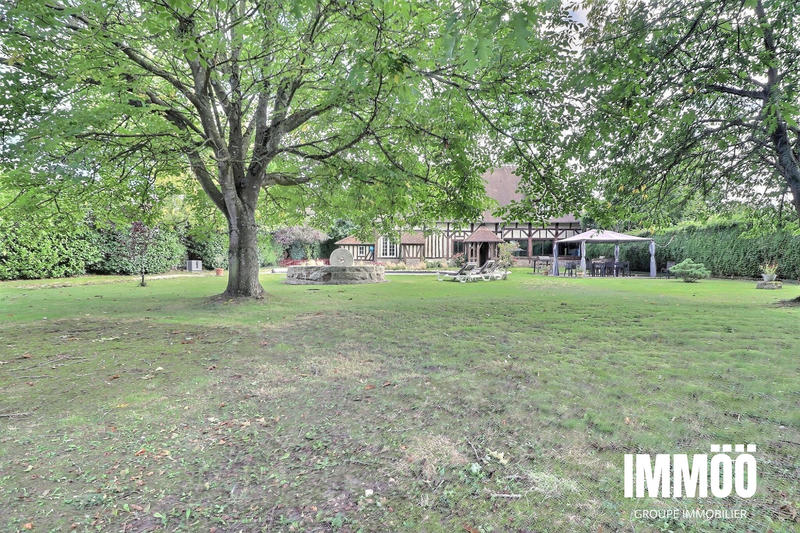 Maison - 268 m² - 12 pièces