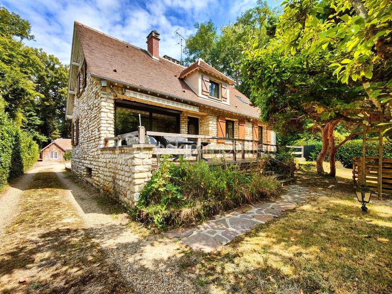 Maison - 224 m² - 14 pièces