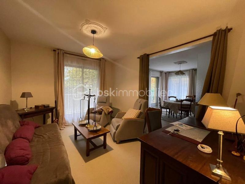 Appartement - 94 m² - 5 pièces