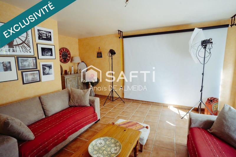 Maison - 219 m² - 9 pièces