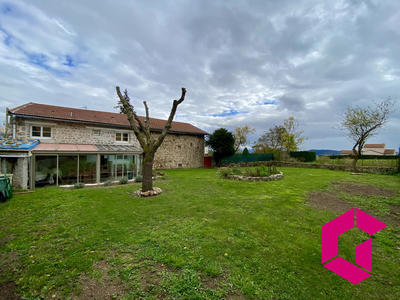 Maison - 94 m² - 6 pièces