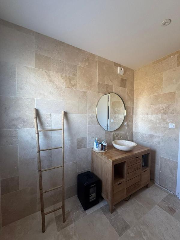 Maison - 210 m² - 7 pièces