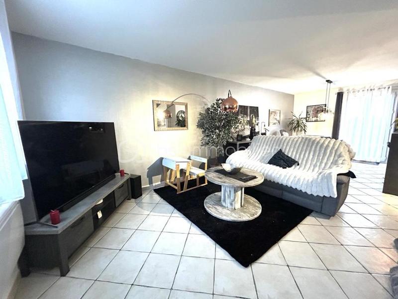 Pavillon - 90 m² - 5 pièces