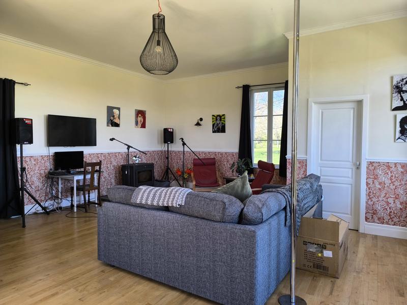 Maison - 264 m² - 8 pièces