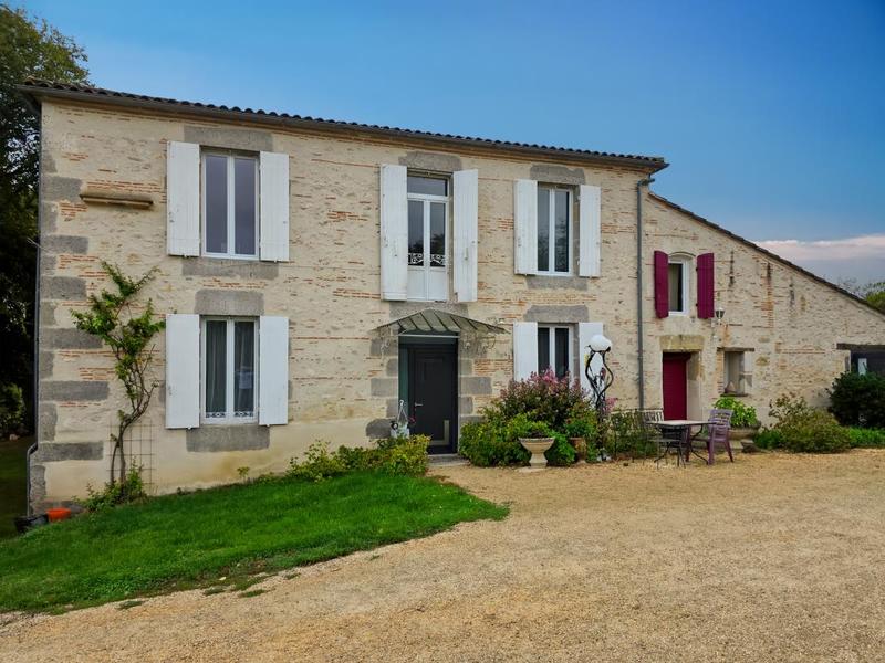 Demeure - 300 m² - 10 pièces