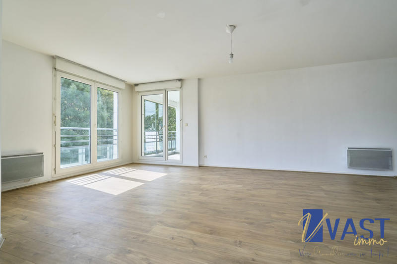 Appartement - 102 m² - 4 pièces