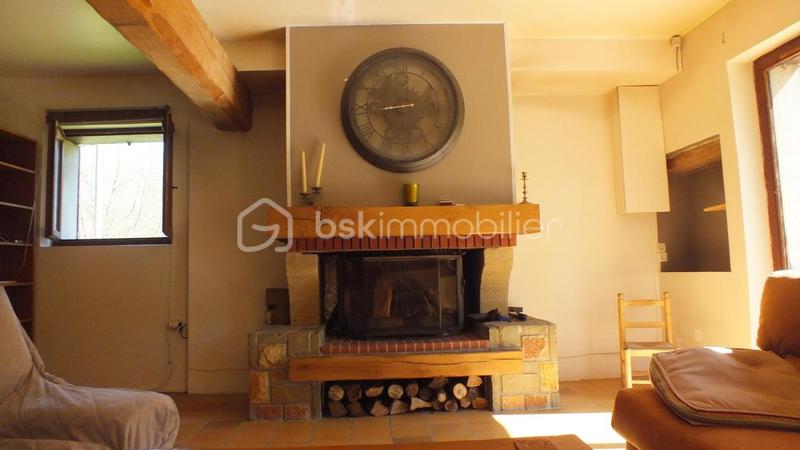 Maison traditionnelle - 219 m² - 10 pièces