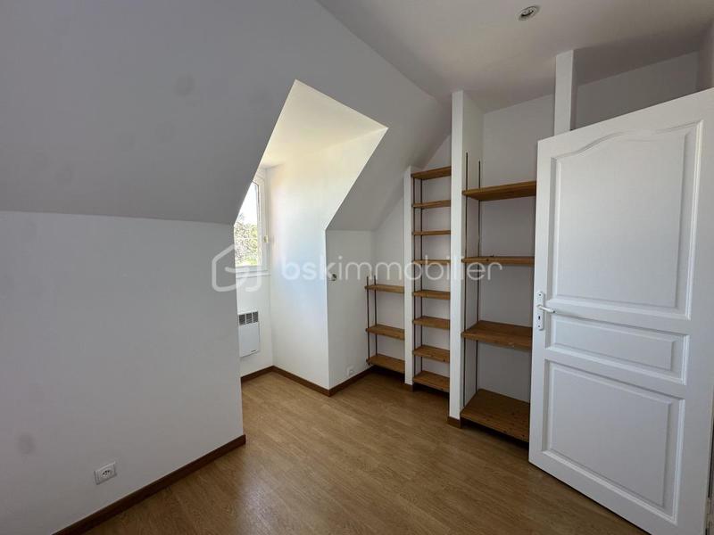 Maison - 207 m² - 7 pièces