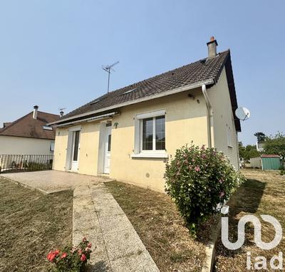 Maison - 90 m² - 4 pièces