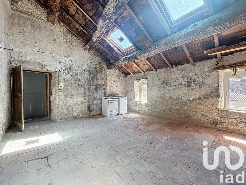 Maison de village - 457 m² - 10 pièces