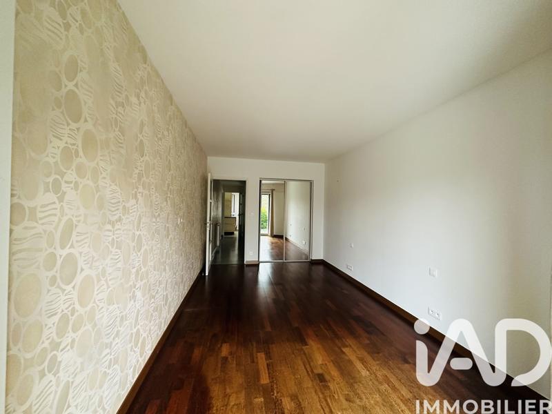 Maison - 180 m² - 8 pièces