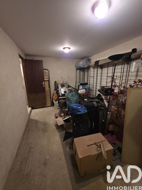 Maison - 222 m² - 7 pièces