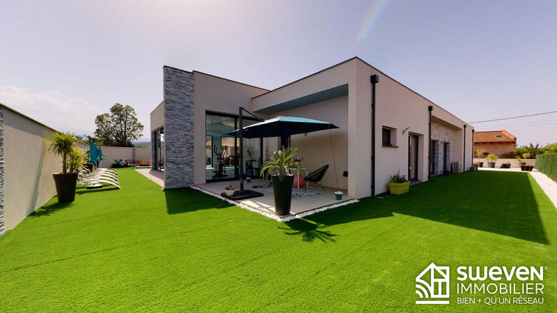 Villa - 250 m² - 7 pièces