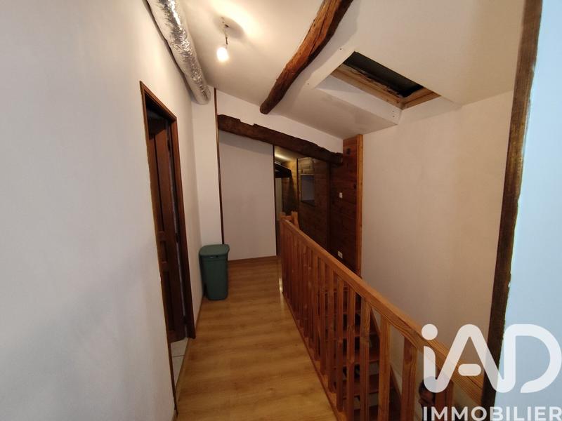 Maison - 207 m² - 9 pièces