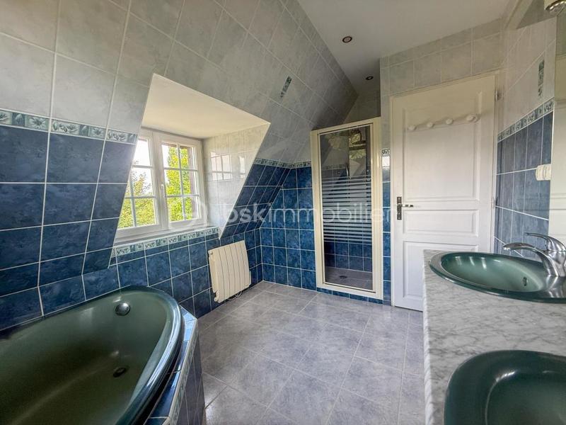 Maison - 130 m² - 6 pièces