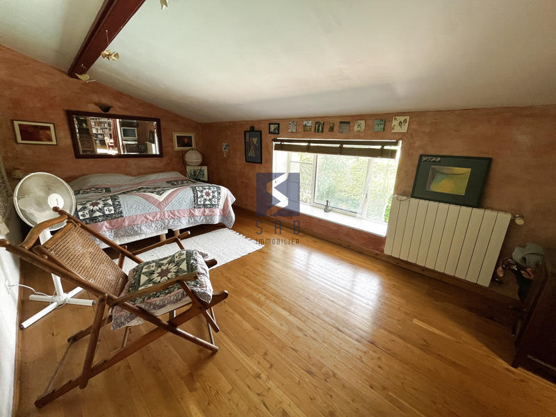 Propriété - 395 m² - 15 pièces