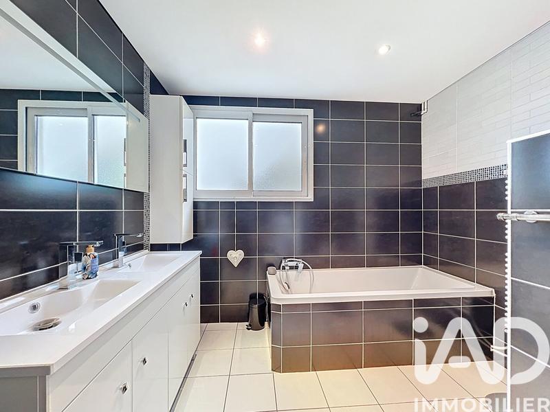 Maison - 129 m² - 6 pièces