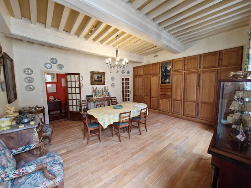 Maison - 340 m² - 12 pièces