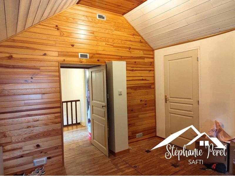 Maison - 220 m² - 10 pièces