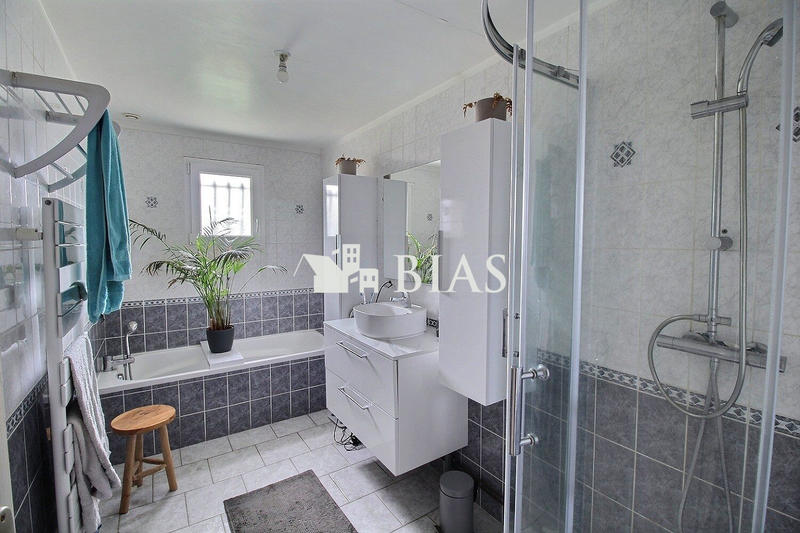 Maison - 117 m² - 7 pièces