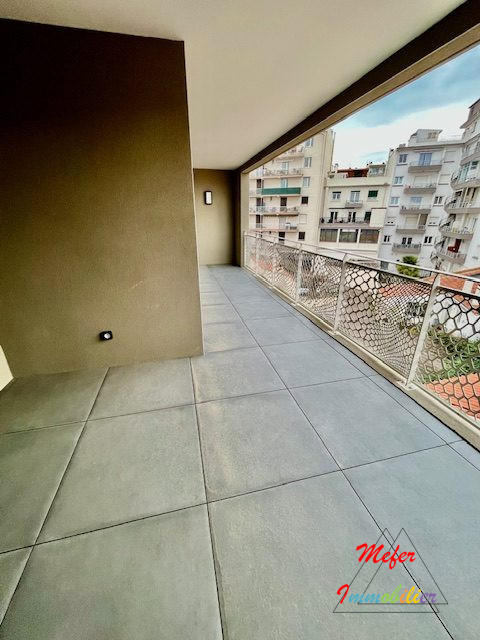 Appartement - 85 m² - 3 pièces