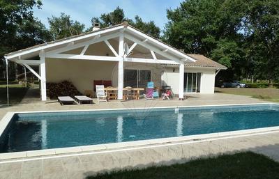 Propriété - 284 m² - 10 pièces