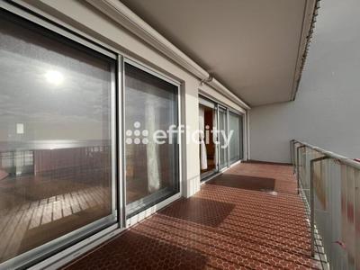 Appartement - 105 m² - 5 pièces