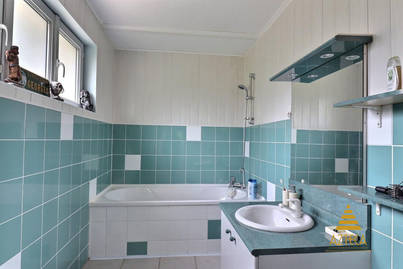 Maison - 321 m² - 7 pièces