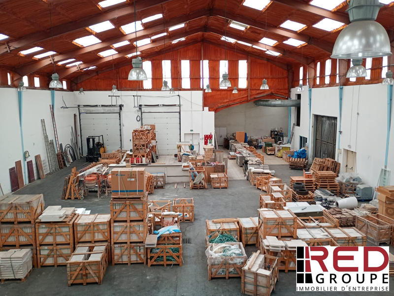 Entrepôt - 2 000 m²