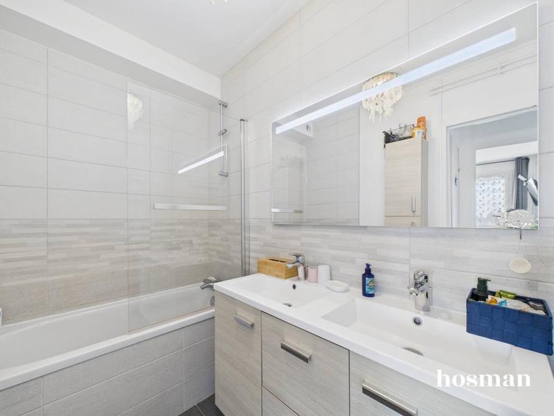 Appartement - 83 m² - 4 pièces