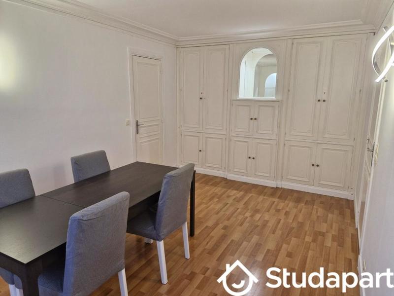 Chambre - 9 m² - 1 pièce