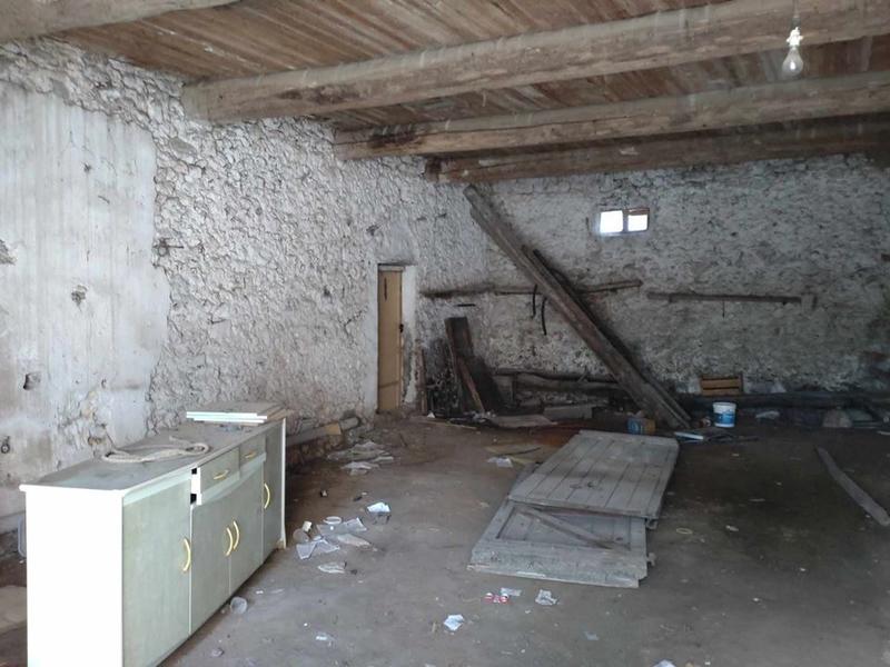 Parking / Garage - 180 m²