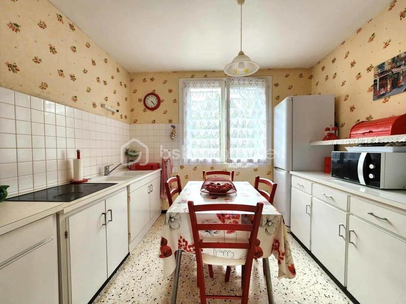 Villa - 214 m² - 9 pièces