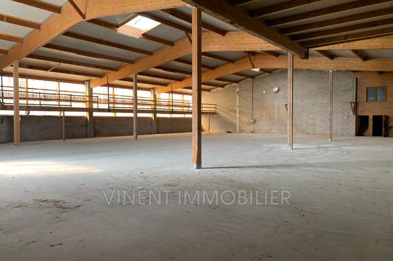 Local commercial - 766 m²
