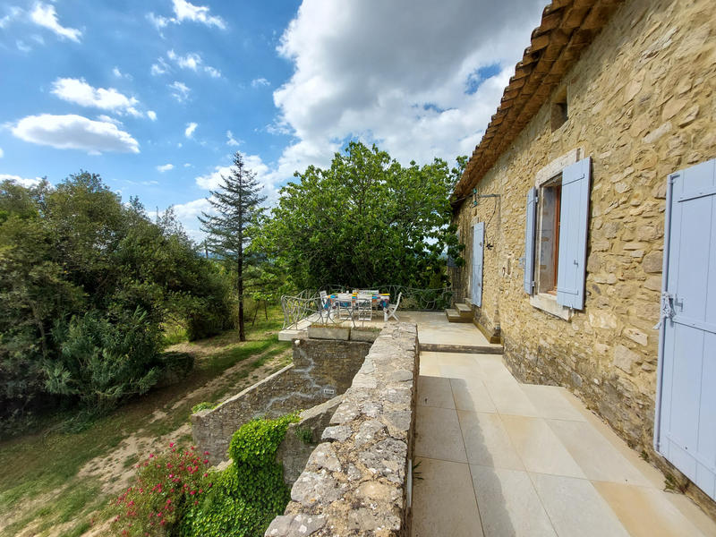 Mas - 302 m² - 11 pièces