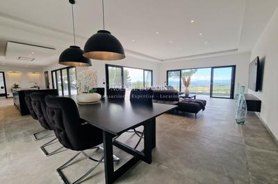 Villa - 180 m² - 7 pièces