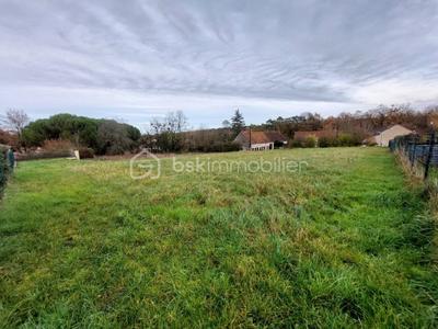 Terrain constructible - 1 000 m²