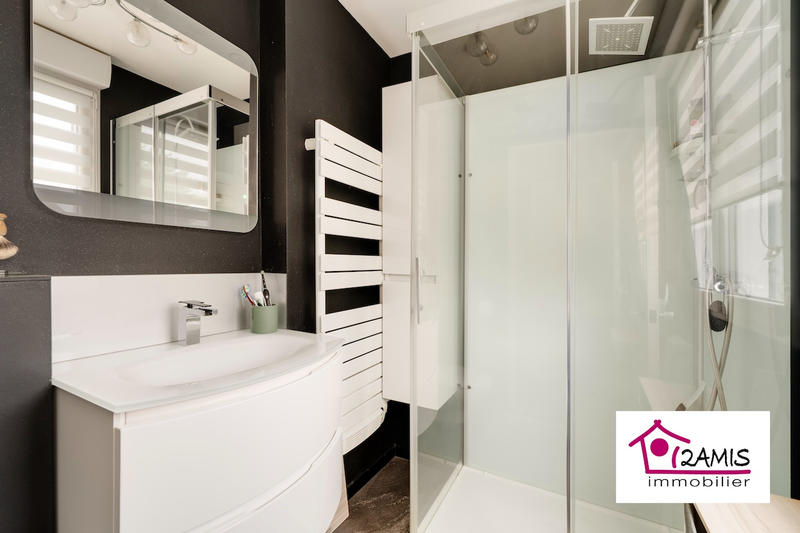 Maison - 125 m² - 7 pièces