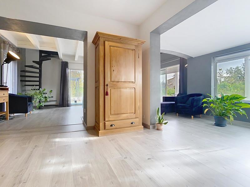 Maison - 200 m² - 5 pièces