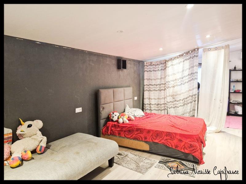 Maison - 195 m² - 8 pièces