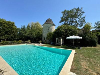 Demeure - 164 m² - 5 pièces