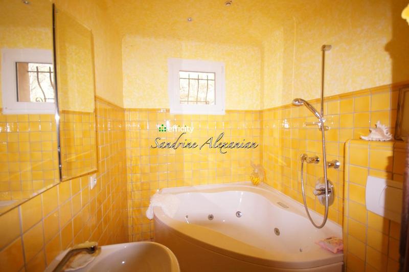 Maison traditionnelle - 112 m² - 4 pièces