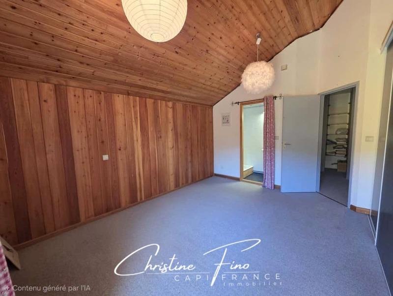 Maison - 251 m² - 10 pièces