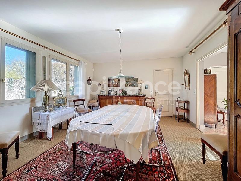 Propriété - 393 m² - 13 pièces