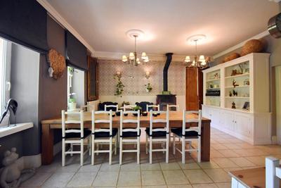 Maison - 328 m² - 12 pièces