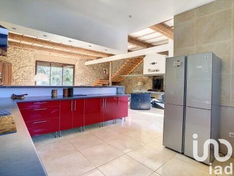 Maison - 430 m² - 7 pièces