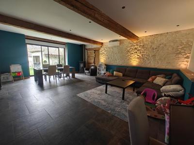 Propriété - 260 m² - 4 pièces